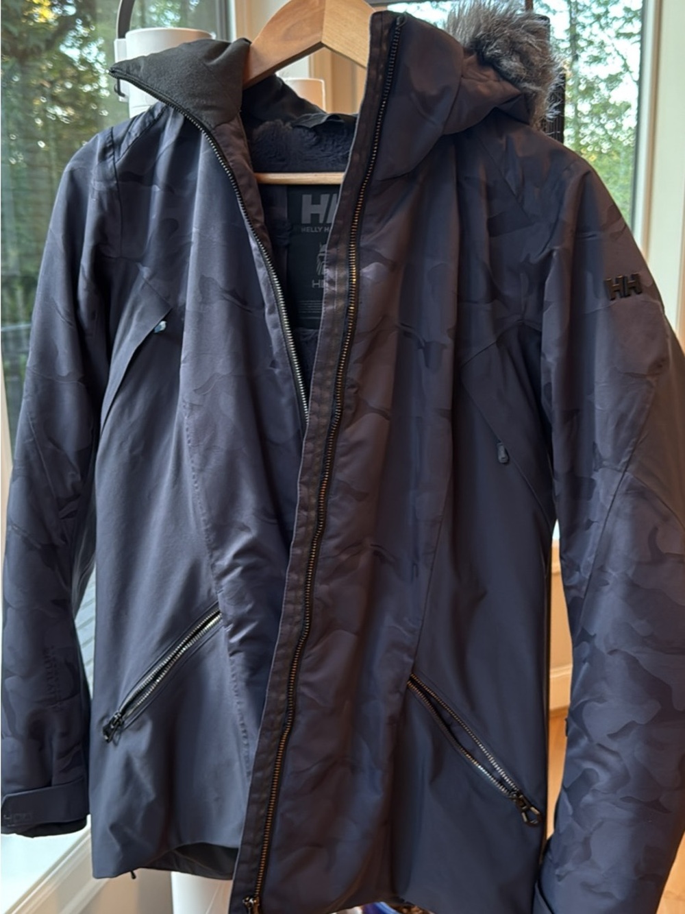 Helly Hansen Men's Dark Navy Camo Ski Jacket with Fur-Trim Hood